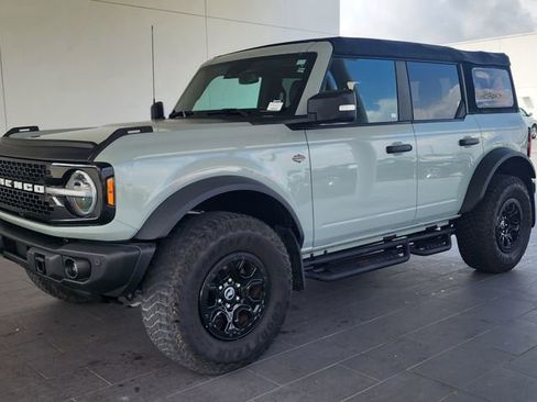 Used 2023 Ford Bronco Wildtrak image 1