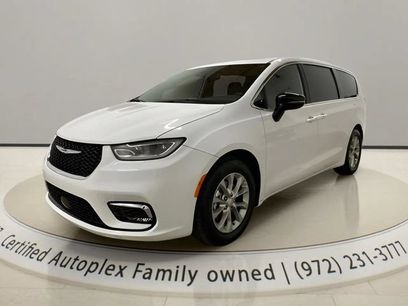 Used 2026 Chrysler Pacifica Limited