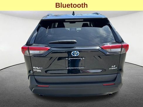 Used 2024 Toyota RAV4 LE AWD/4WD image 9