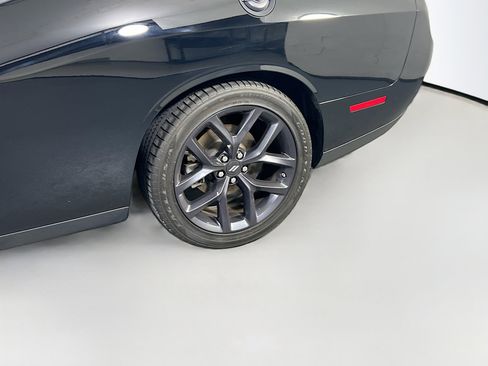 Used 2023 Dodge Challenger R/T w/ Blacktop Package image 30