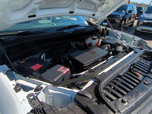 Used 2025 Chevrolet Silverado 1500 W/T image 25