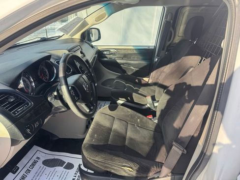 Used 2014 RAM C/V Tradesman FWD image 29