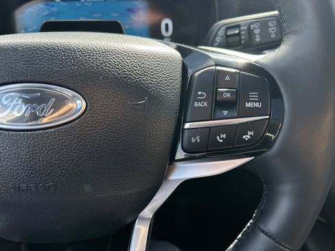 Used 2025 Ford Explorer Platinum w/ LUX Leather Package AWD/4WD image 25