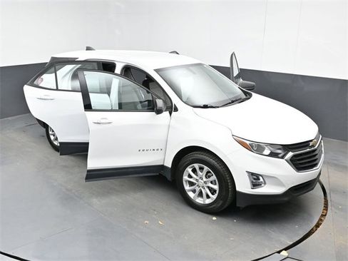 Used 2018 Chevrolet Equinox LS image 47