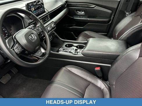 Certified 2025 Honda Pilot Black Edition image 12