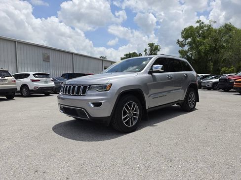 Certified 2020 Jeep Grand Cherokee Limited w/ Luxury Group II AWD/4WD image 2