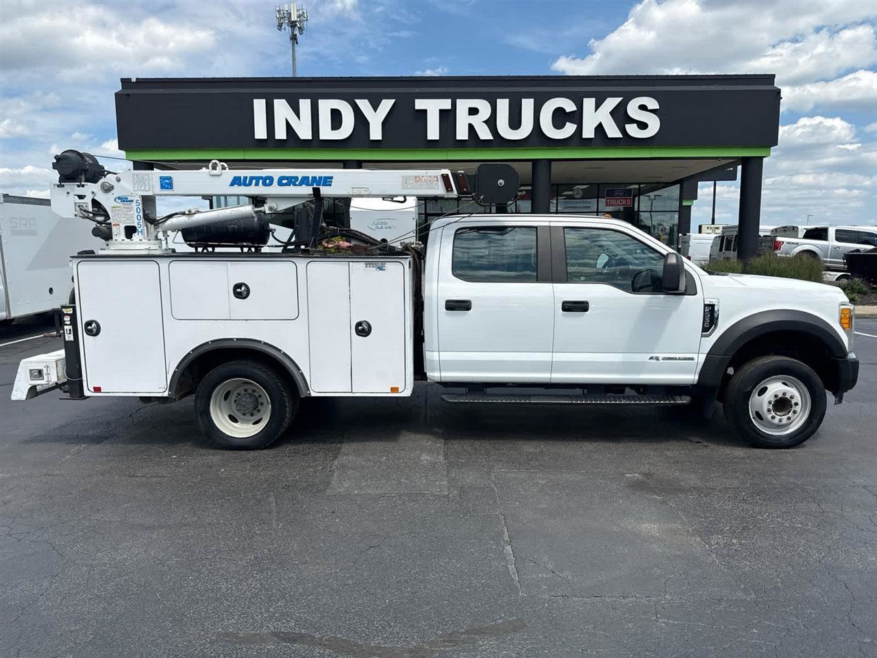 Used 2017 Ford F550 2WD Crew Cab Super Duty image 1