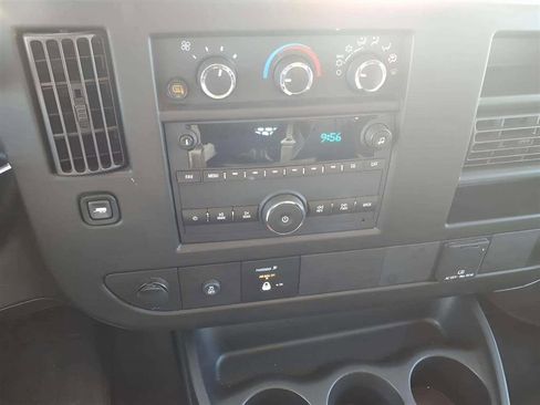 Used 2024 GMC Savana 2500 w/ Driver Convenience Package image 13