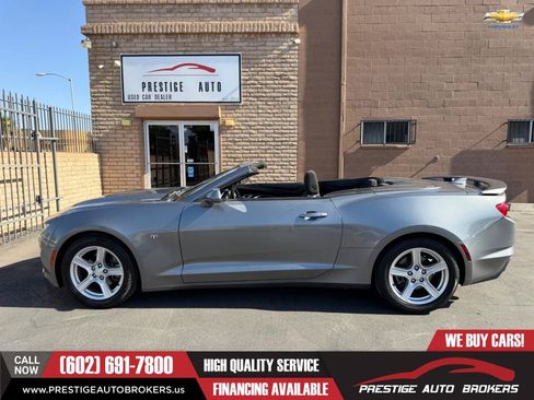Used 2020 Chevrolet Camaro LT RWD image 1