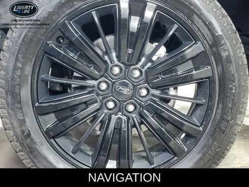 Certified 2025 Ford F150 Platinum w/ Equipment Group 702A High AWD/4WD image 10