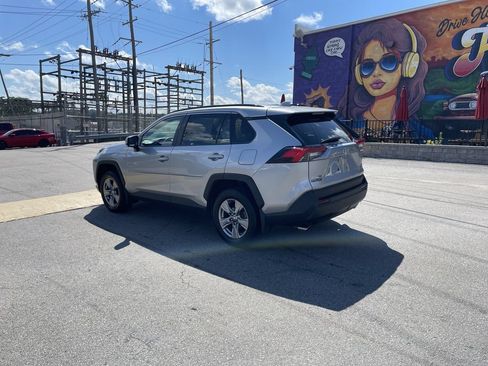 Used 2024 Toyota RAV4 XLE AWD/4WD image 4