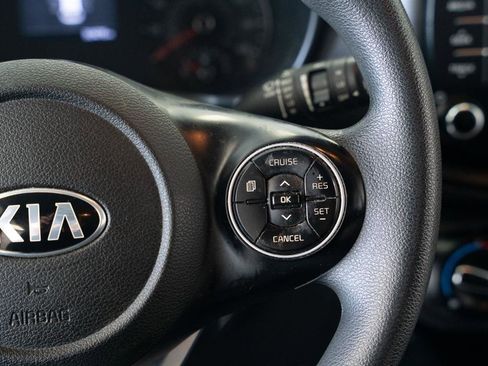 Used 2020 Kia Soul LX image 17