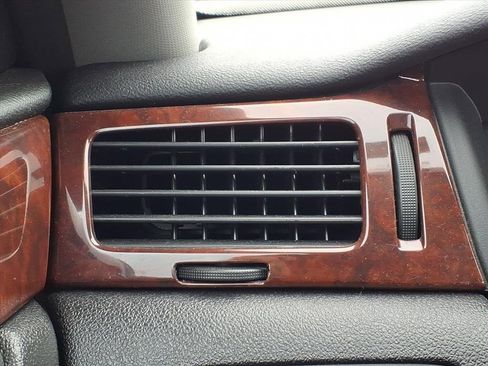 Used 2009 Chevrolet Impala LT image 21