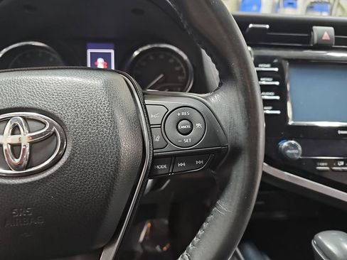 Used 2020 Toyota Camry SE image 17