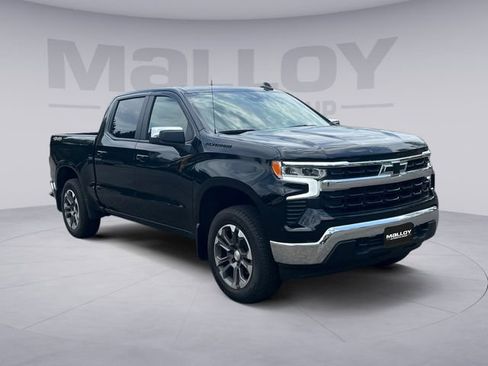Certified 2026 Chevrolet Silverado 1500 LT w/ LPO, Dark Essentials Package AWD/4WD image 7