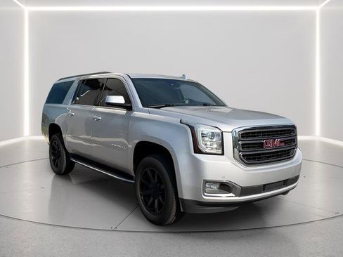 Used 2017 GMC Yukon XL SLT AWD/4WD image 7