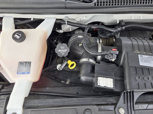 Used 2020 Chevrolet Express 2500 w/ Communications Package RWD image 31
