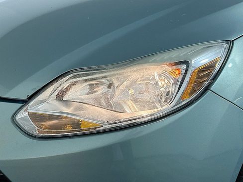 Used 2012 Ford Focus SEL FWD image 23