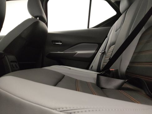Used 2021 Nissan Kicks SR w/ SR Premium Package FWD image 18