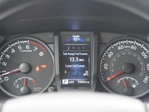Used 2022 Toyota Tacoma SR w/ SX Package AWD/4WD image 17