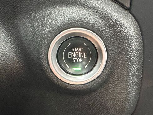 Used 2022 GMC Sierra 1500 AT4 w/ AT4 Premium Package AWD/4WD image 33