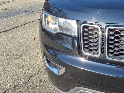 Used 2020 Jeep Grand Cherokee Limited AWD/4WD image 10