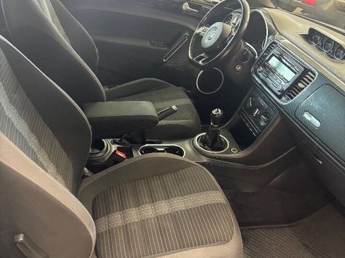 Used 2014 Volkswagen Beetle R-Line image 8