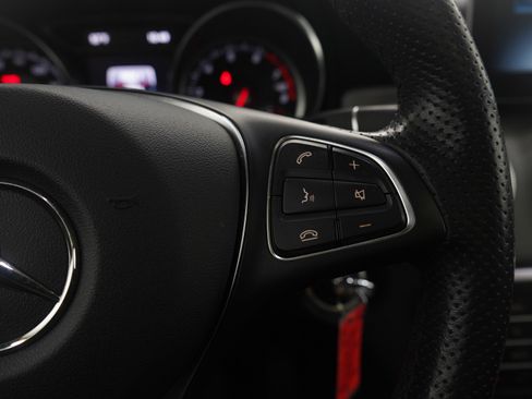 Used 2019 Mercedes-Benz GLA 250 4MATIC w/ Premium Package image 28