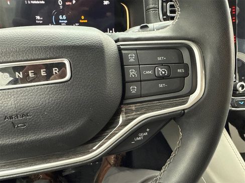 Used 2022 Jeep Wagoneer Series II image 28