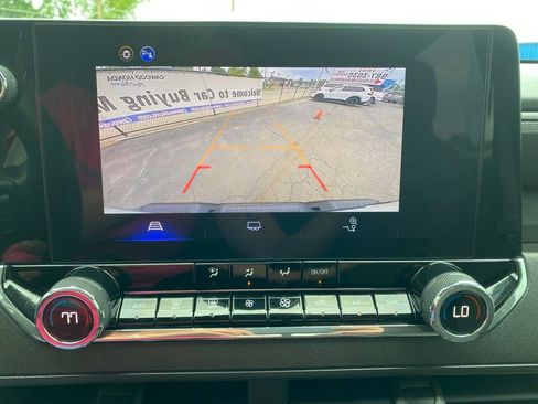 Used 2025 Chevrolet Colorado Trail Boss AWD/4WD image 31