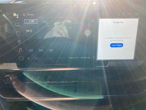 Used 2022 GMC Sierra 1500 Elevation w/ Elevation Premium Package image 2