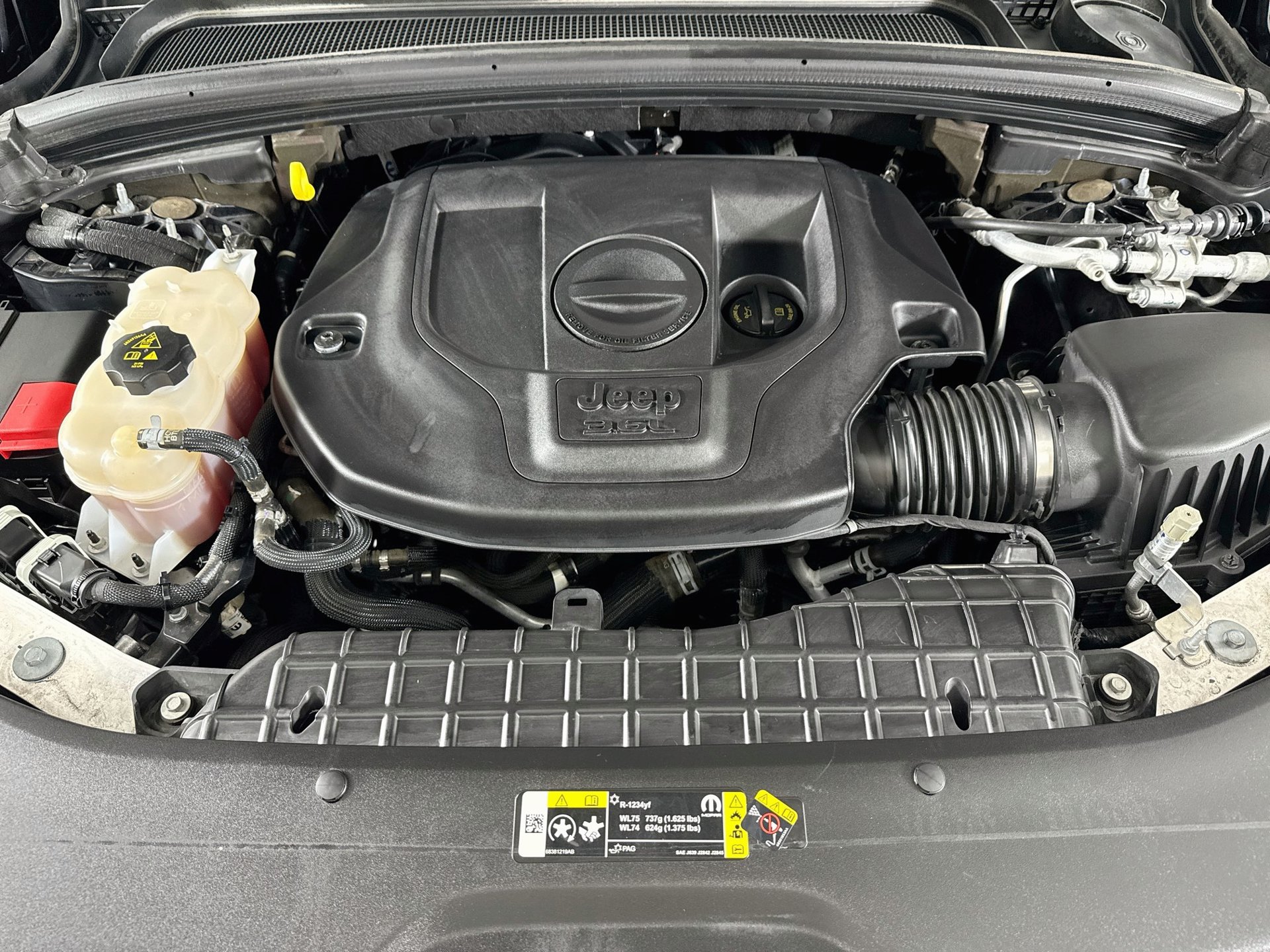 Used 2023 Jeep Grand Cherokee Summit w/ Luxury Tech Group V RWD image 33