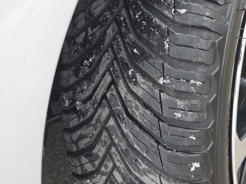 Used 2017 Toyota Corolla LE image 28