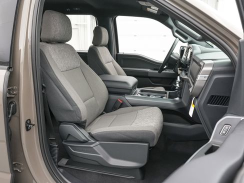 New 2026 Ford F150 XLT w/ XLT Chrome Appearance Package image 19