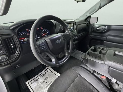 Used 2019 Chevrolet Silverado 1500 Custom Trail Boss w/ Custom Convenience Package image 18