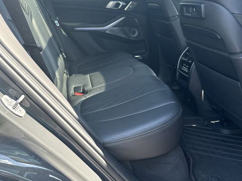 Used 2022 BMW X5 M50i w/ Executive Package image 15