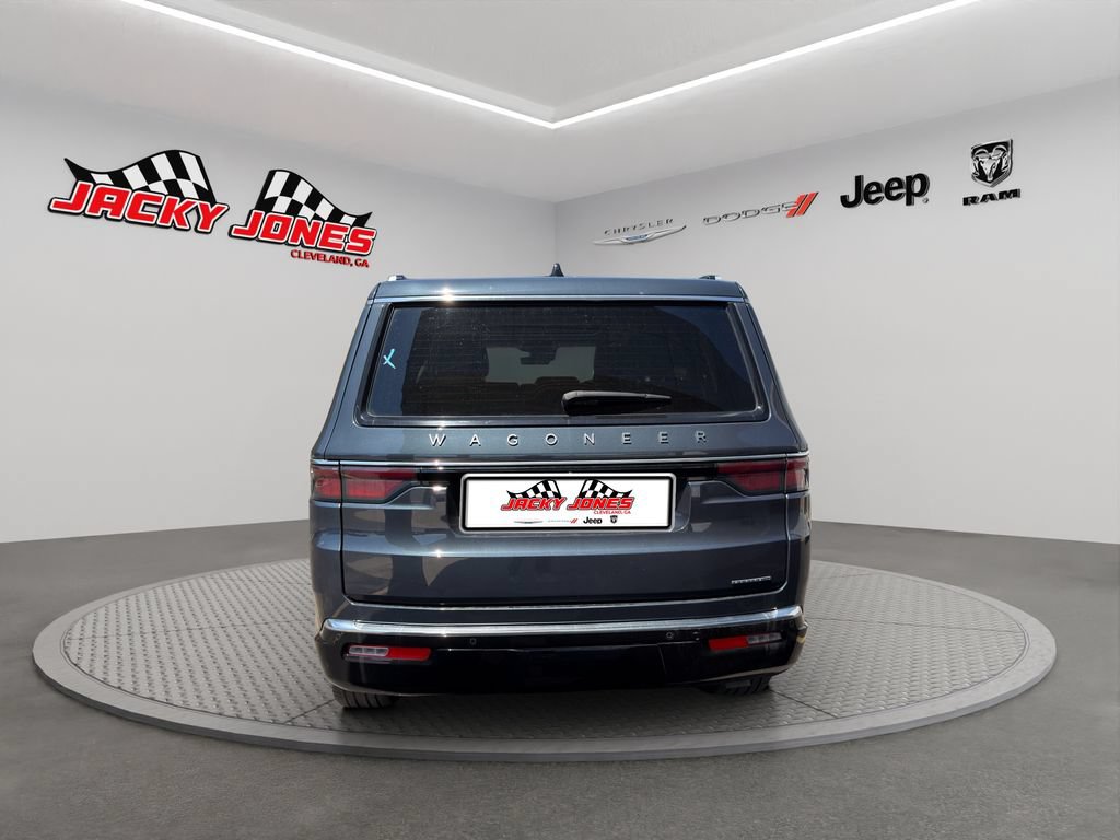 Used 2024 Jeep Wagoneer Series III w/ Premium Group I AWD/4WD image 7