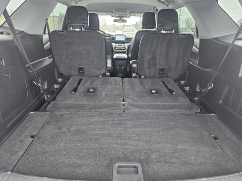 Used 2023 Ford Explorer XLT w/ Equipment Group 202A image 19