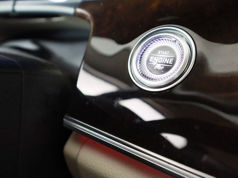 Used 2022 Mercedes-Benz E 350 4MATIC Sedan w/ Driver Assistance Package image 40