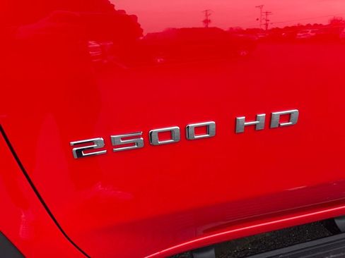 Used 2025 Chevrolet Silverado 2500 Custom w/ Custom Value Package image 11