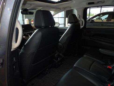 Used 2025 Honda Odyssey EX-L image 21