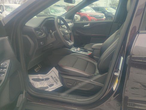 Used 2023 Ford Escape ST-Line w/ Equipment Group 301A image 19