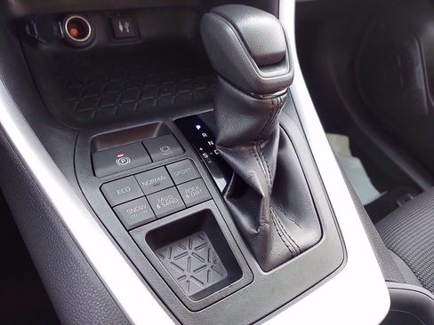 Certified 2019 Toyota RAV4 LE image 15