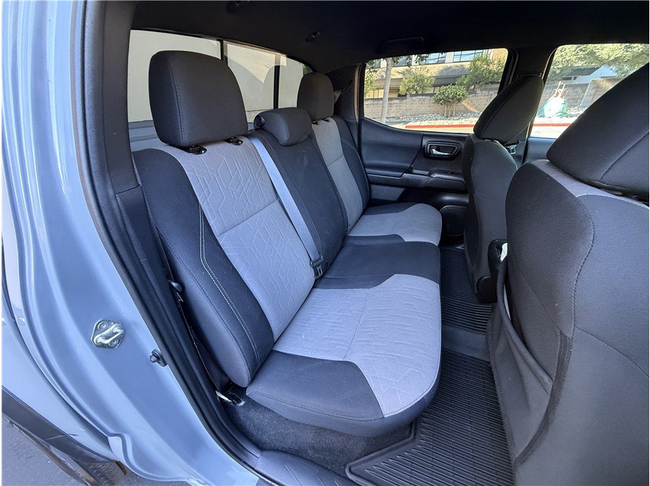 Used 2020 Toyota Tacoma TRD Off-Road w/ Technology Package RWD image 20