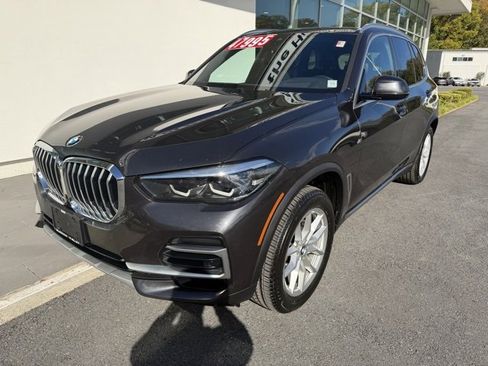 Used 2023 BMW X5 xDrive40i w/ Premium Package image 3