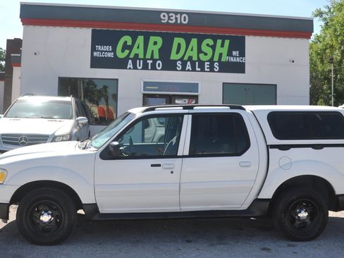 Used 2004 Ford Explorer Sport Trac XLT image 9