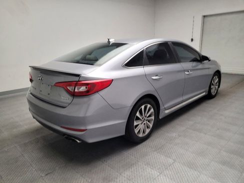 Used 2015 Hyundai Sonata Sport w/ Option Group 03 FWD image 9