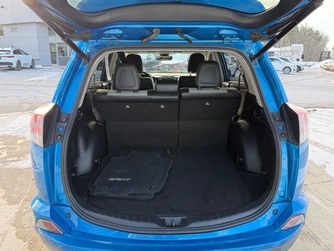 Used 2016 Toyota RAV4 Limited image 12