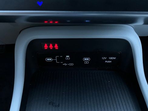 Used 2025 Hyundai Kona SEL image 26