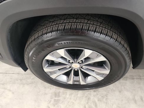 Used 2025 Chevrolet Equinox LT image 10